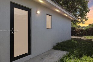 17003 SW 107th Pl in Miami, FL - Building Photo