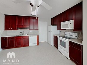 727 Twin Brooks Ct in Marietta, GA - Building Photo - Building Photo