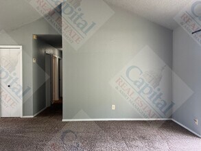 10220 Isaac Dr in Midwest City, OK - Building Photo - Building Photo
