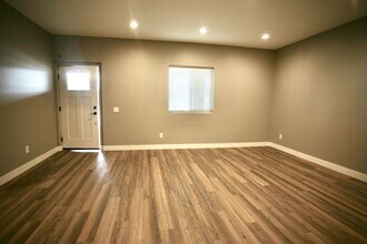 9978 Valle Caballo Ln in El Cajon, CA - Building Photo - Building Photo