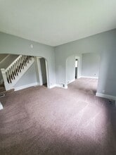 1614 13th Ave in Moline, IL - Building Photo - Building Photo