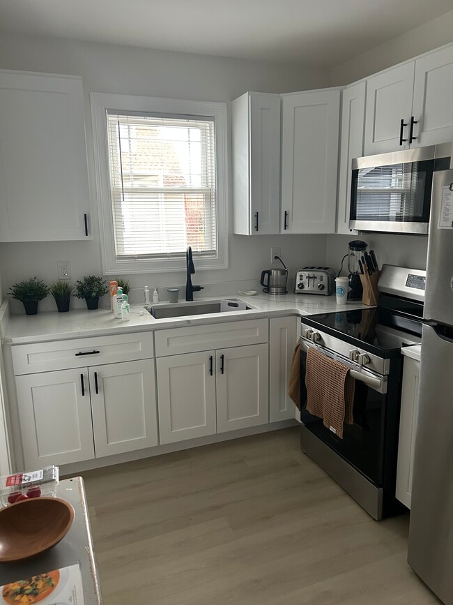 122 Elmgrove Ave in Providence, RI - Building Photo - Building Photo