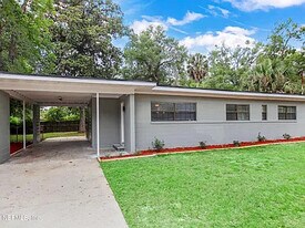 6066 Wilson Blvd in Jacksonville, FL - Building Photo