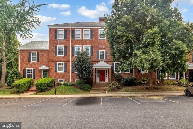 property at 2971 S Columbus St