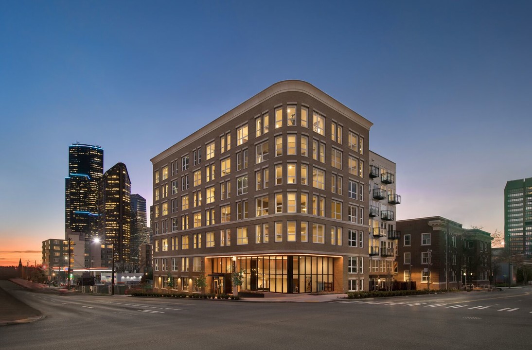 Lexington Apartments in Seattle, WA - Building Photo