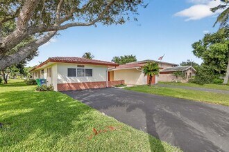 10071 NW 36th St in Coral Springs, FL - Building Photo - Building Photo