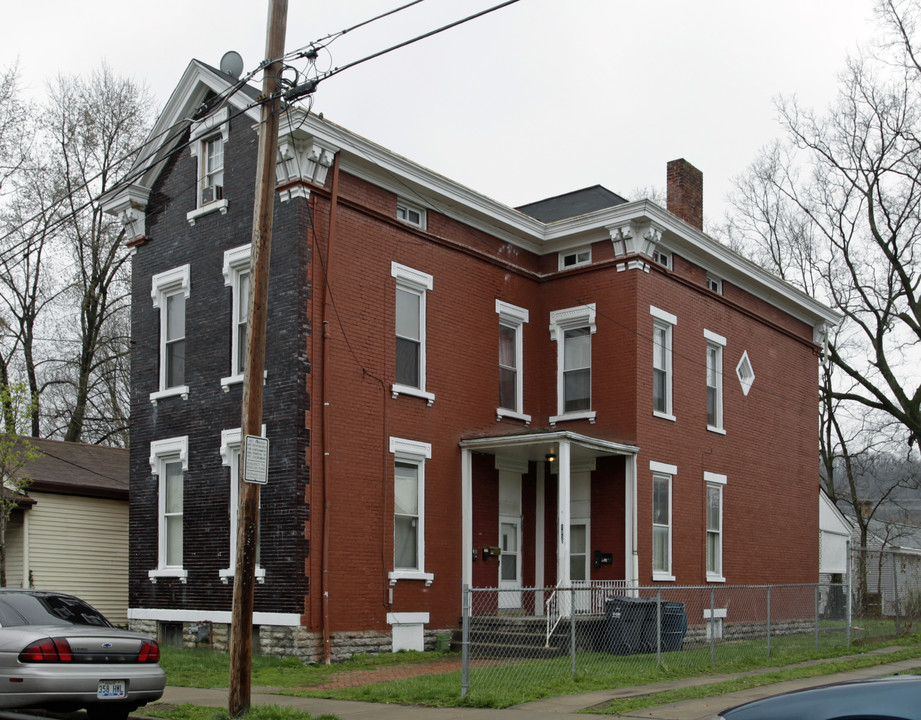 1929 Augustine St in Covington, KY - Building Photo