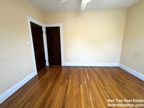 18 Saint Peter St, Unit 3 in Boston, MA - Building Photo - Building Photo