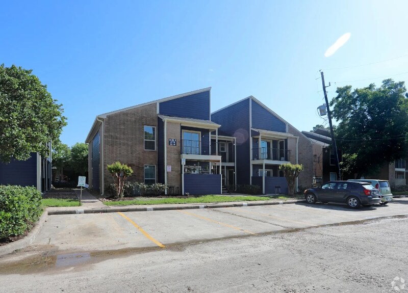 15016 FM 2100 in Crosby, TX - Foto de edificio