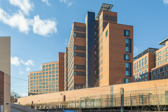 La Central in Bronx, NY - Foto de edificio - Building Photo