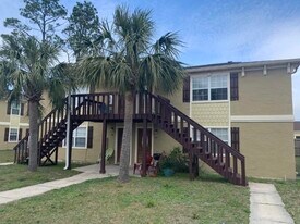 719 S Berthe Ave in Panama City, FL - Building Photo