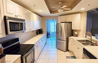 2743 First St in Ft. Myers, FL - Building Photo - Building Photo