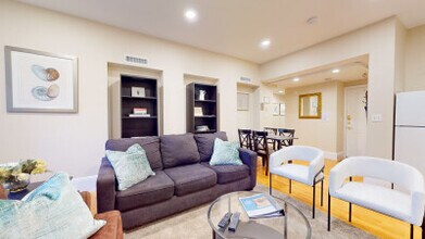 290 Beacon St, Unit 3 in Boston, MA - Building Photo - Building Photo