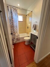 4058 Lambert Rd in El Sobrante, CA - Foto de edificio - Building Photo