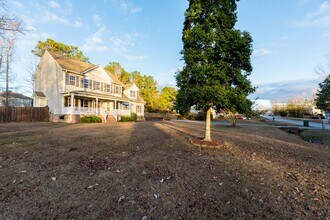 207 Crooked Creek Rd in Jacksonville, NC - Building Photo - Building Photo