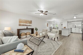 1334 Ellendale Cir in Lehigh Acres, FL - Building Photo - Building Photo