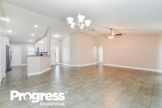 463 Britten Dr in Kissimmee, FL - Building Photo - Building Photo