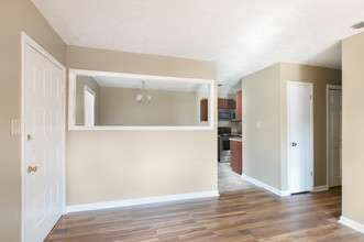 606 Mosswood Ln-Unit -1 in Fayetteville, NC - Foto de edificio - Building Photo