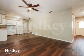 3211 E Paris St in Tampa, FL - Building Photo - Building Photo