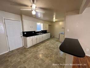 2115 S Loop 289 in Lubbock, TX - Building Photo - Building Photo
