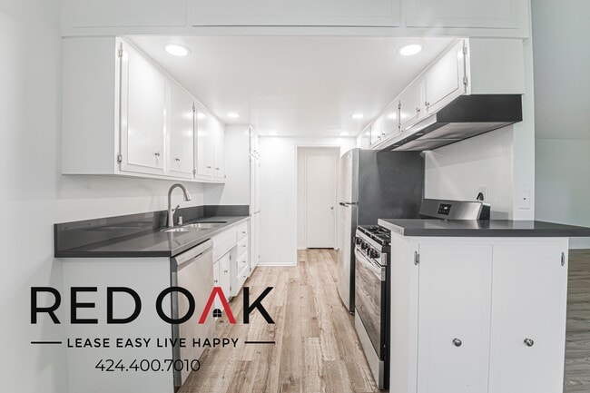 4433 Colbath Ave in Los Angeles, CA - Foto de edificio - Building Photo