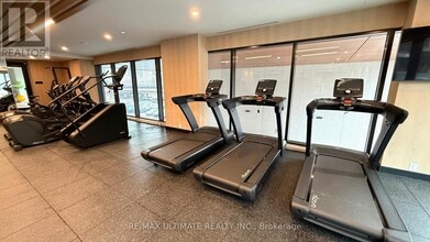 1660 Bloor St W in Toronto, ON - Building Photo - Building Photo