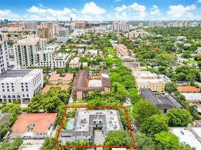 235 Antilla Ave in Coral Gables, FL - Building Photo - Building Photo