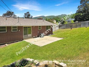 1094 Beverly Way in Bountiful, UT - Building Photo - Building Photo