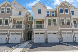 219 Myrtle Rd in Warren, NJ - Building Photo