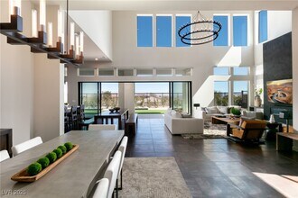 10655 Patina Hills Ct in Las Vegas, NV - Building Photo - Building Photo