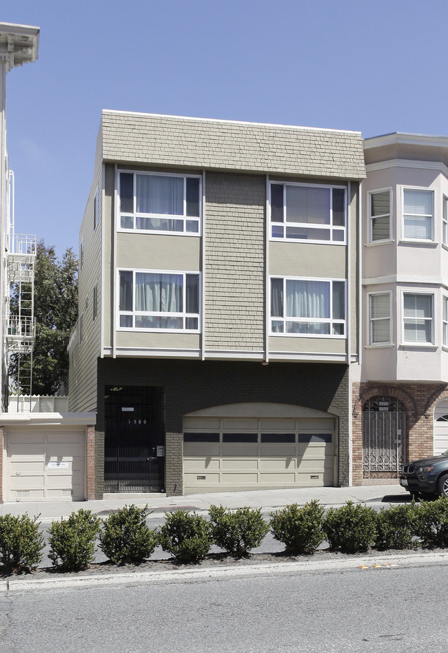 1580 Lombard St in San Francisco, CA - Building Photo - Building Photo