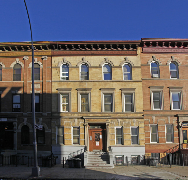 321 Putnam Ave in Brooklyn, NY - Building Photo - Building Photo