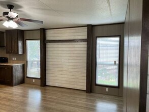 2300 Ward Bend Rd in Sealy, TX - Building Photo - Building Photo