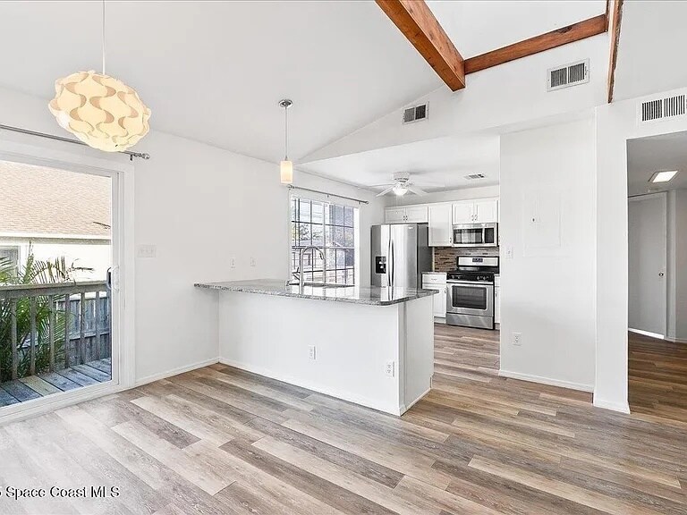 935 South Patrick Dr in Satellite Beach, FL - Building Photo