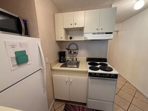 5505 Sun Harbor Rd in Panama City, FL - Building Photo - Building Photo