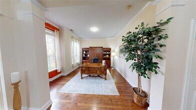 1747 Ivy Ln in Carrollton, TX - Building Photo - Building Photo