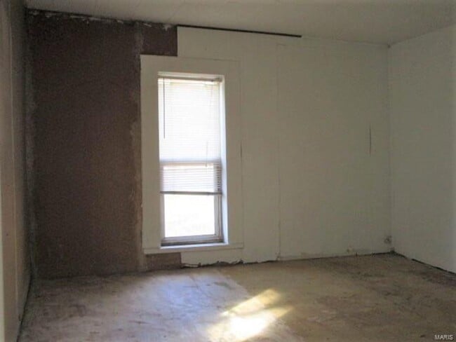 property at 17665 MO-21