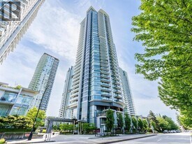 4900 Lennox Ln in Burnaby, BC - Building Photo
