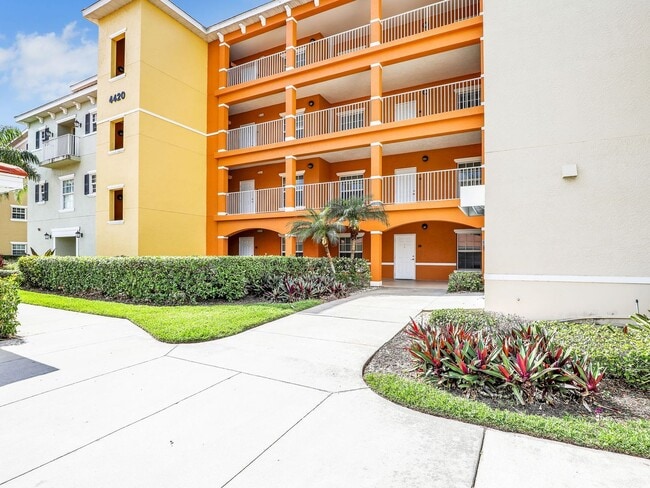 4420 Botanical Pl Cir in Naples, FL - Building Photo - Building Photo