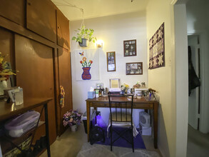 97-103 W Taylor St in Reno, NV - Building Photo - Interior Photo