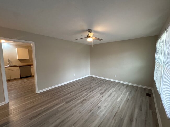 2129 Quailridge Dr in Fayetteville, NC - Building Photo - Building Photo