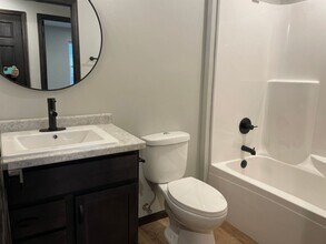 1220 Grove St in Menasha, WI - Building Photo - Building Photo