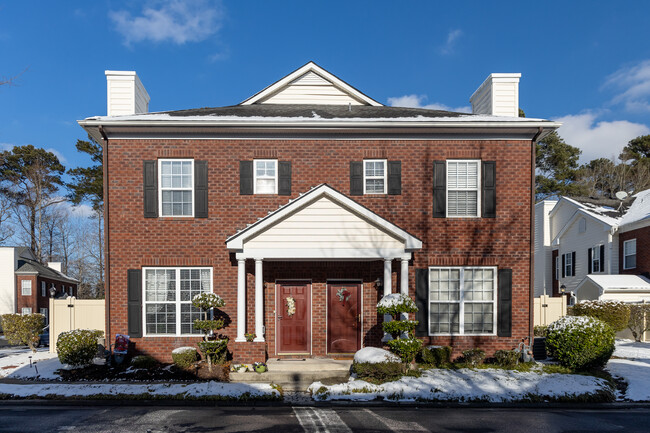 Newpointe and the Pines of Newpointe Condos in Virginia Beach, VA - Building Photo - Building Photo