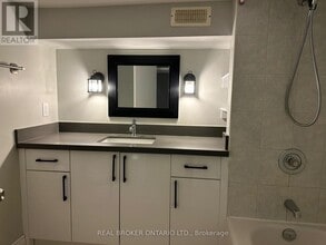 129 Wolseley St in Toronto, ON - Building Photo - Building Photo