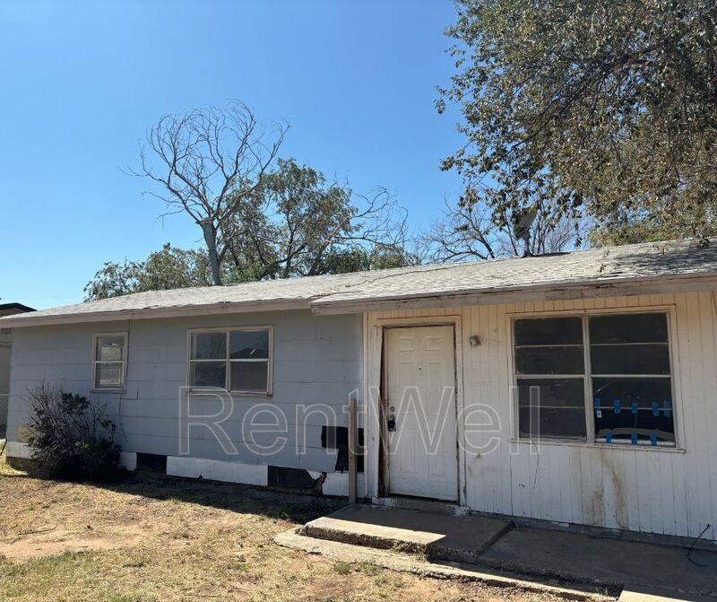 402 Ute Ave in Lubbock, TX - Foto de edificio