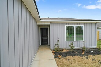 209 Clear Creek Dr in Decatur, AL - Building Photo - Building Photo