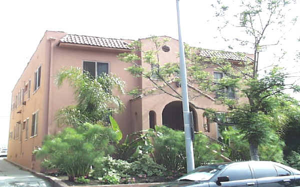 8023 Norton Ave in West Hollywood, CA - Building Photo