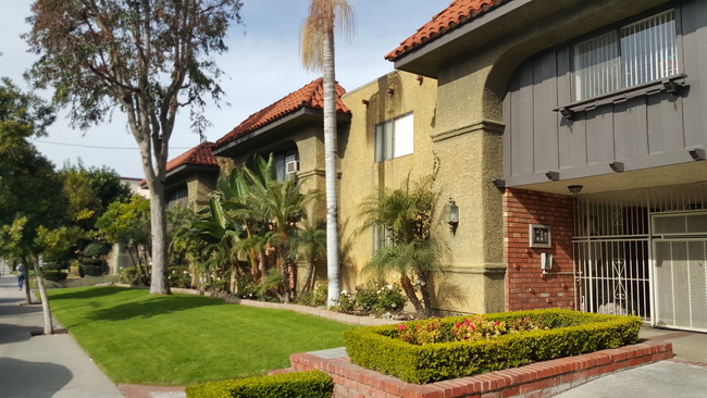 Garden Apartments in Glendale, CA - Building Photo - Other