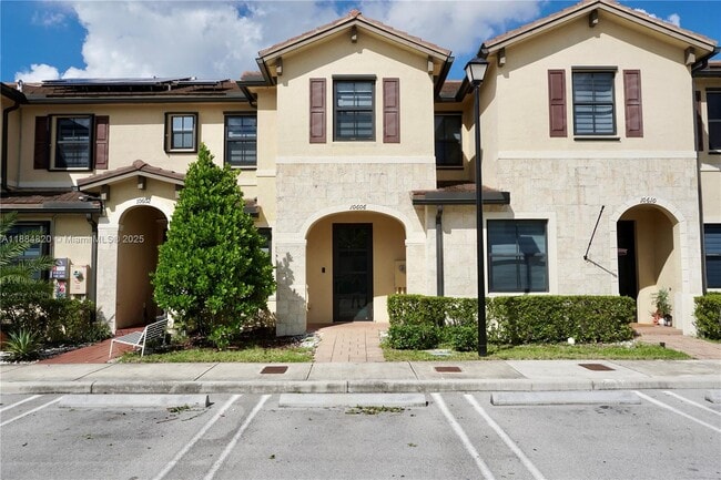 property at 10606 W 33rd Ct