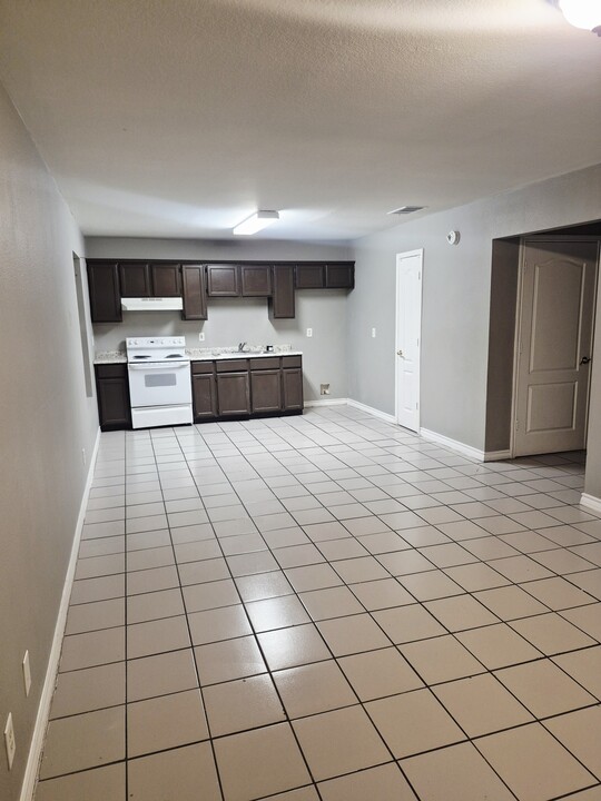 3114 Potomac Loop, Unit 3 in Laredo, TX - Building Photo